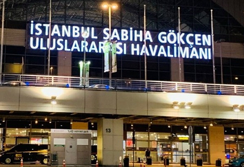 MARRJE ME QERA MAKINE AEROPORTI SABIHA GOKCEN ME QERA MAKINE AEROPORTI SABIHA GOKCEN