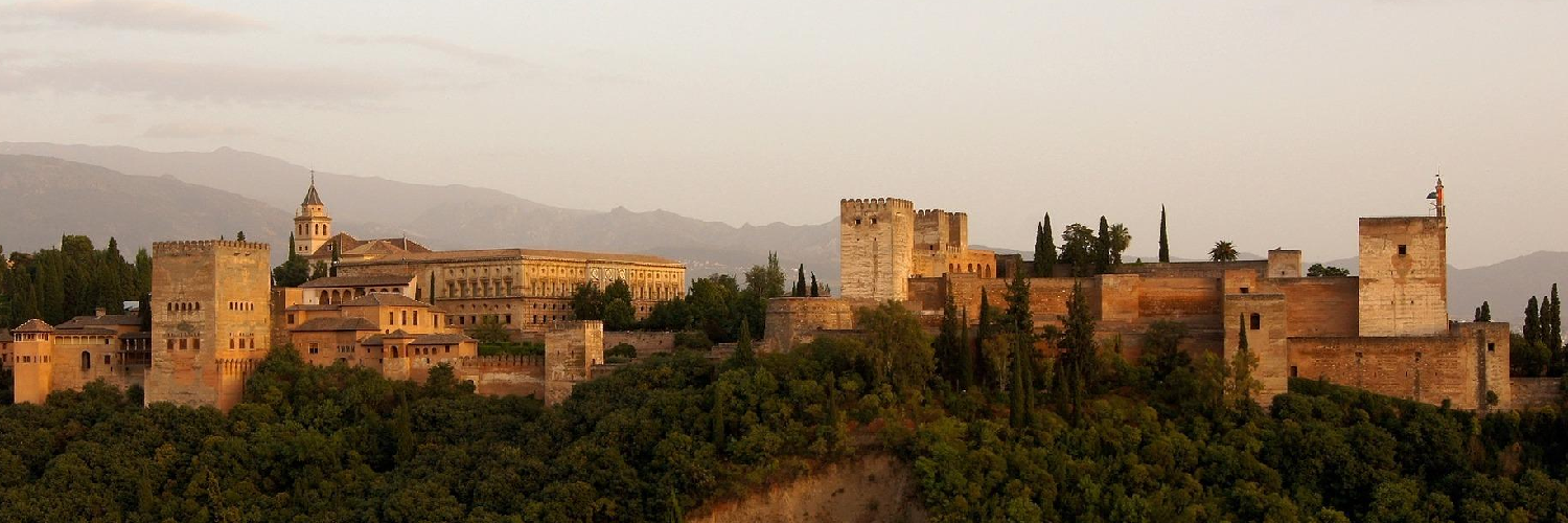 Alquiler de coches con depósito en efectivo en el Aeropuerto de Estambul, en el Aeropuerto Sabiha Gökçen y en Taksim. Alquiler rápido y vehículos de calidad, No se requiere tarjeta de crédito,